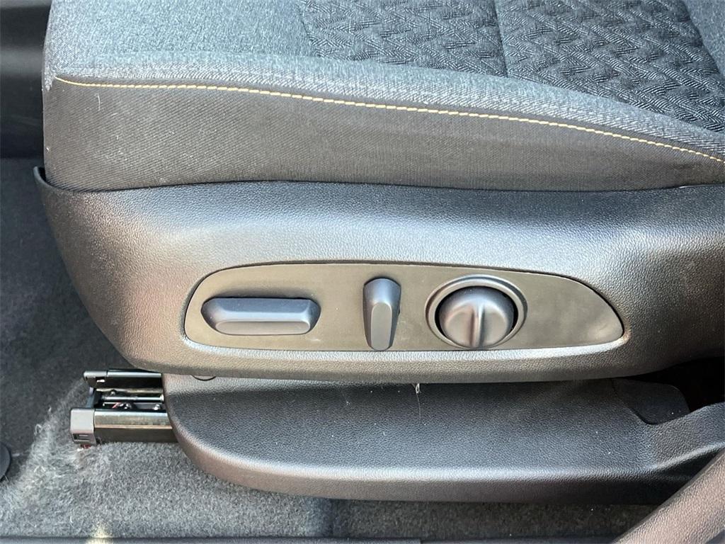used 2024 Chevrolet Equinox car, priced at $21,998
