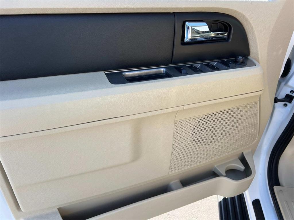 used 2015 Ford Expedition car, priced at $20,991