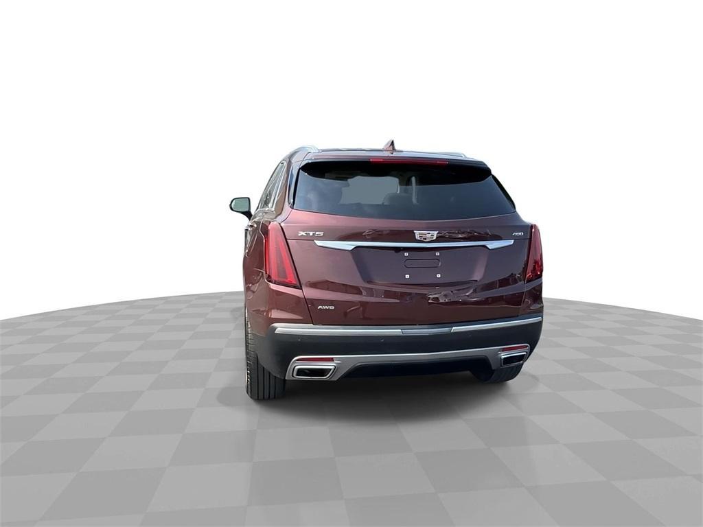 used 2022 Cadillac XT5 car, priced at $32,998