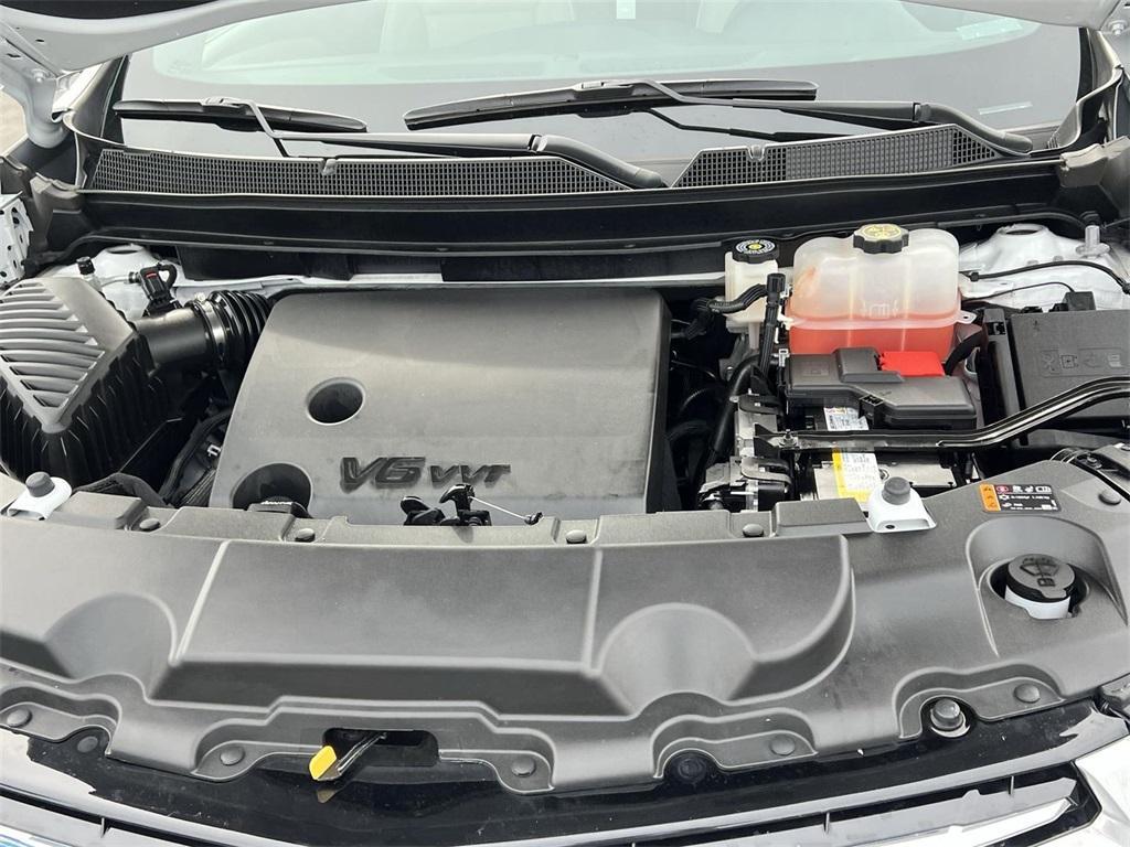 used 2023 Chevrolet Traverse car, priced at $40,598