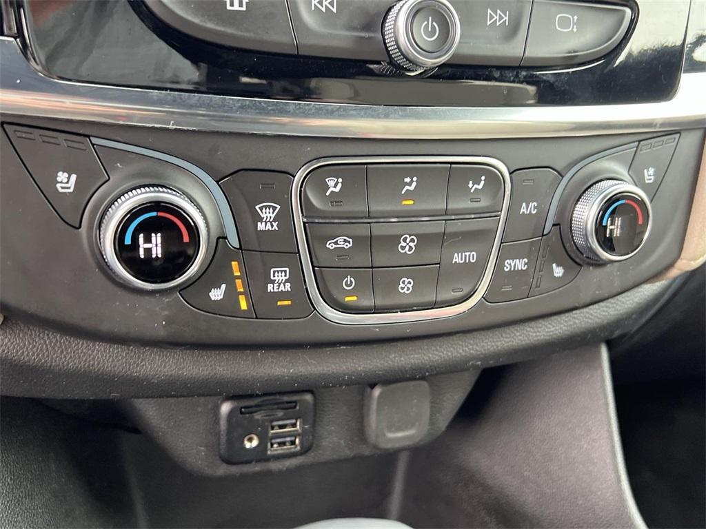used 2023 Chevrolet Traverse car, priced at $40,598