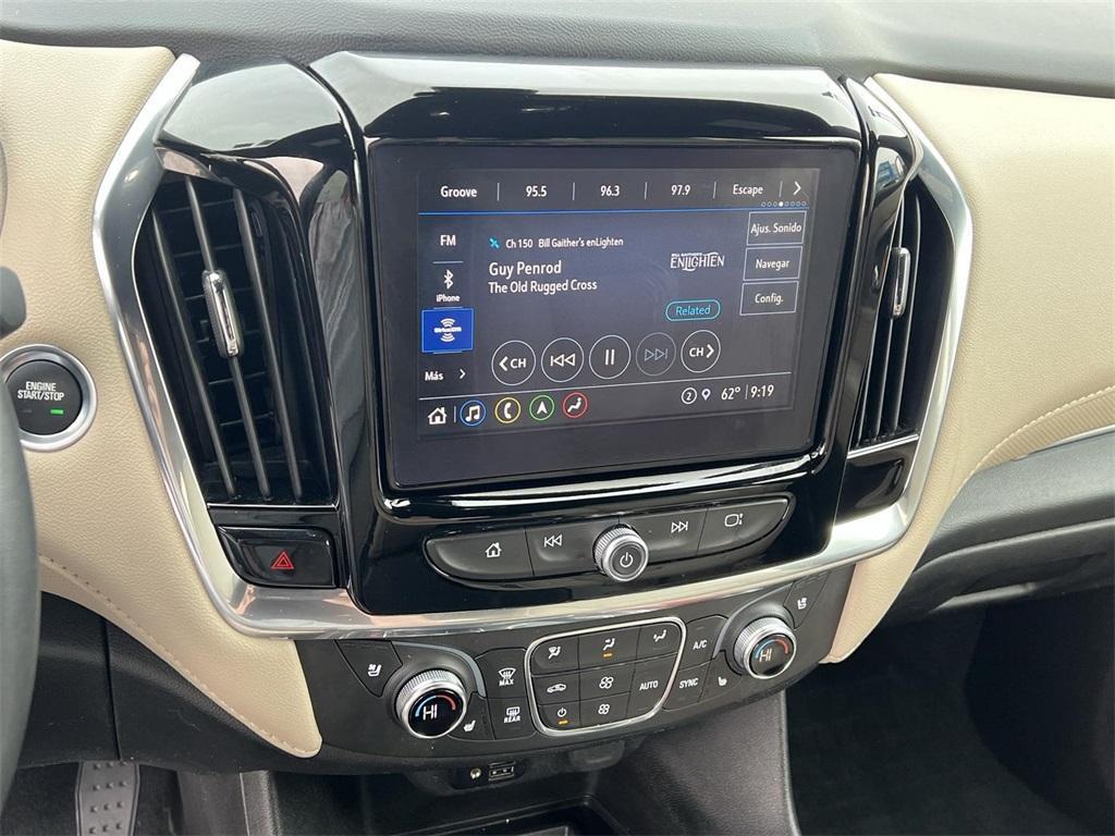 used 2023 Chevrolet Traverse car, priced at $40,598