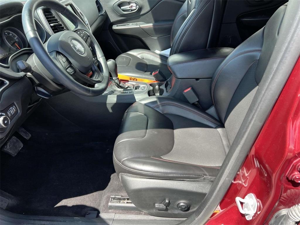 used 2019 Jeep Cherokee car, priced at $16,791