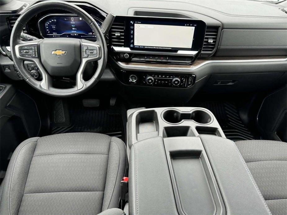 used 2022 Chevrolet Silverado 1500 car, priced at $31,998