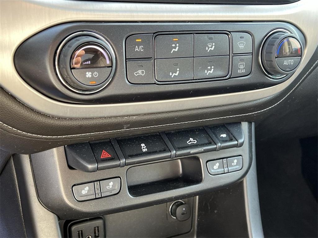 used 2022 GMC Canyon car, priced at $28,998