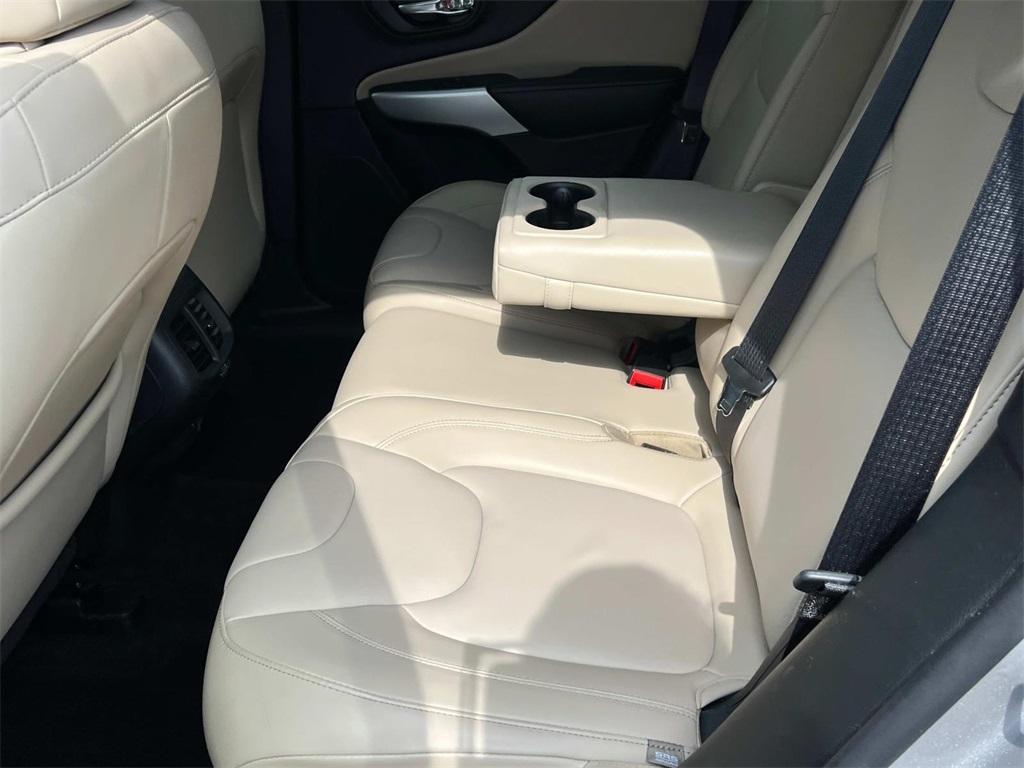 used 2018 Jeep Cherokee car, priced at $20,791