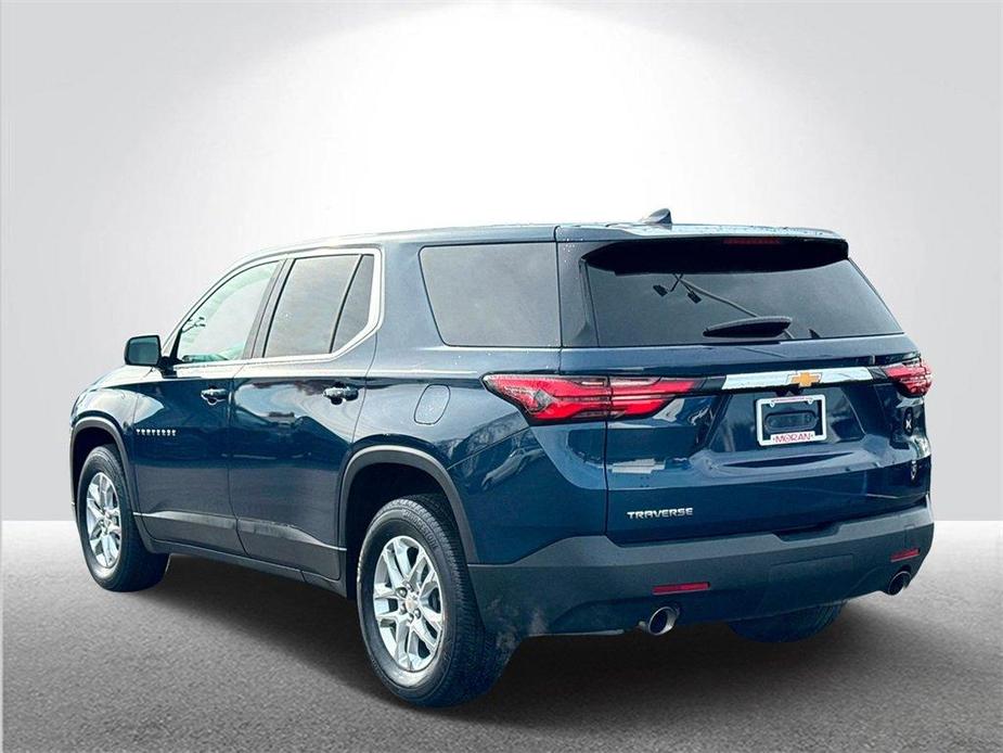 used 2022 Chevrolet Traverse car, priced at $27,288