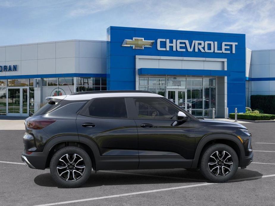 new 2025 Chevrolet TrailBlazer car, priced at $28,619