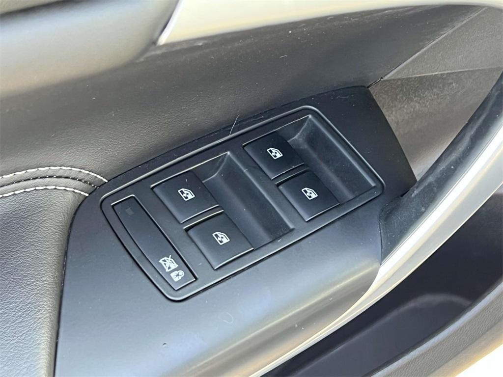 used 2013 Buick Regal car, priced at $9,591