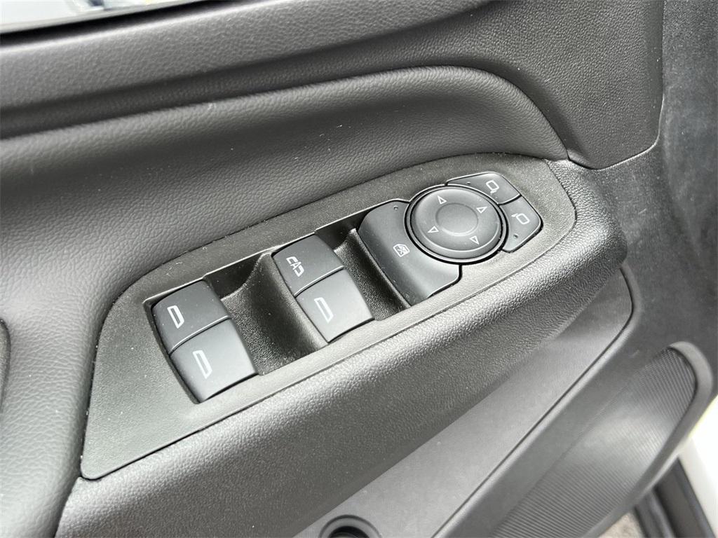 used 2022 Chevrolet Equinox car, priced at $19,598