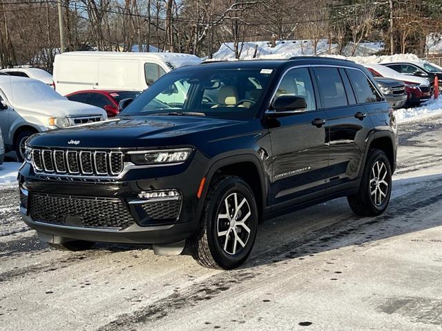 used 2024 Jeep Grand Cherokee car, priced at $39,991