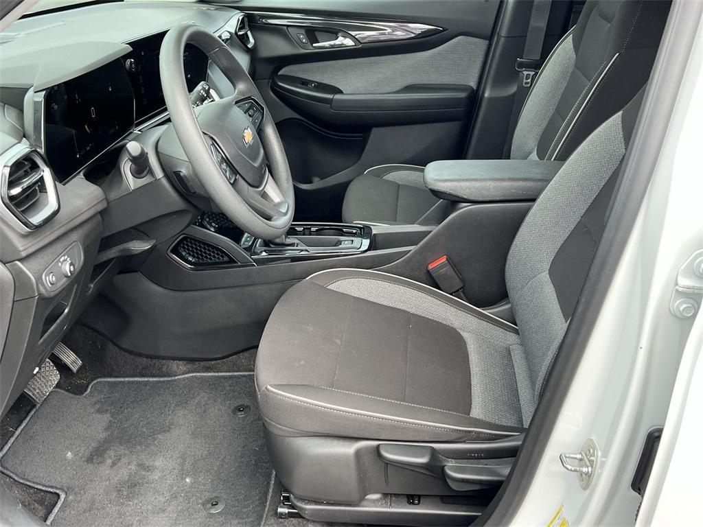 used 2024 Chevrolet TrailBlazer car, priced at $23,598