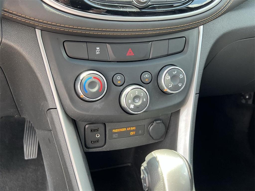 used 2022 Chevrolet Trax car, priced at $17,898