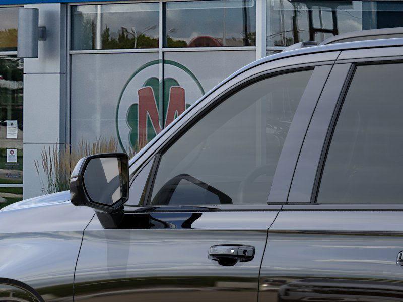 new 2025 Chevrolet Suburban car, priced at $70,111