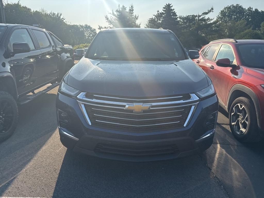 used 2023 Chevrolet Traverse car, priced at $32,998