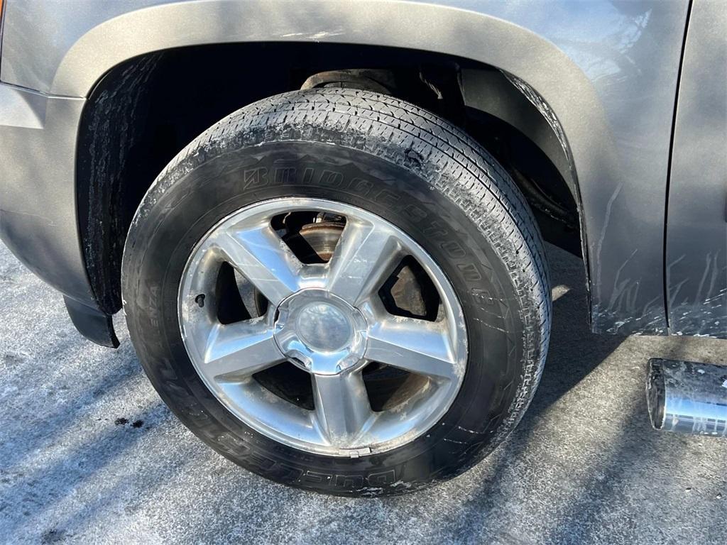 used 2012 Chevrolet Suburban car, priced at $8,899