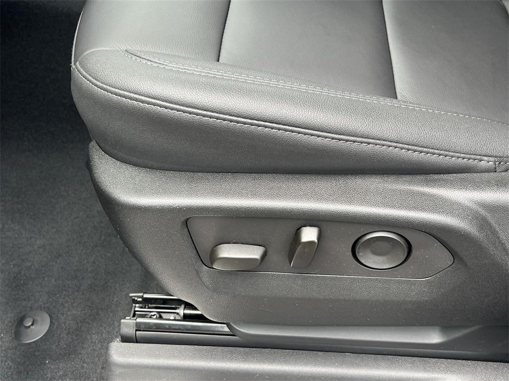 used 2022 Chevrolet Silverado 1500 car, priced at $40,398