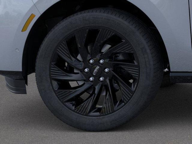 new 2025 Lincoln Navigator car, priced at $107,055