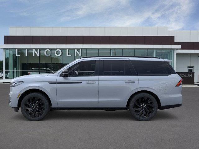 new 2025 Lincoln Navigator car, priced at $107,055