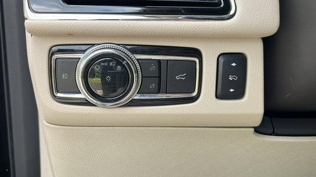 used 2019 Lincoln Navigator car, priced at $30,622