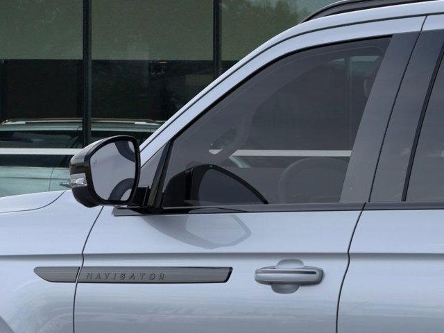 new 2025 Lincoln Navigator L car, priced at $111,685