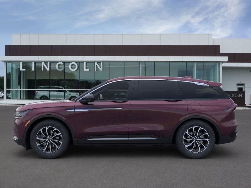 new 2025 Lincoln Nautilus car