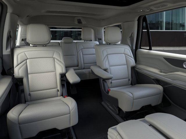 new 2025 Lincoln Navigator car, priced at $103,185