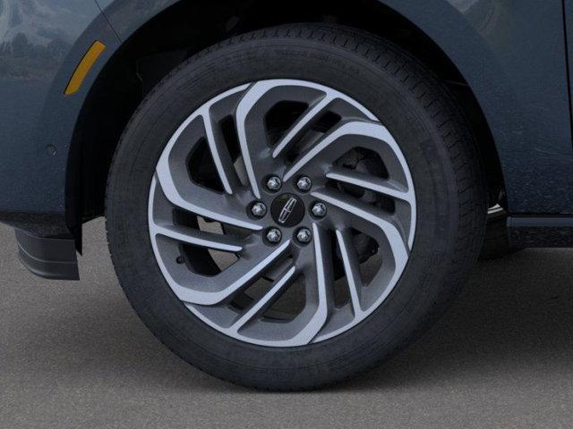 new 2025 Lincoln Navigator car, priced at $104,335