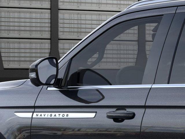 new 2025 Lincoln Navigator car, priced at $103,125