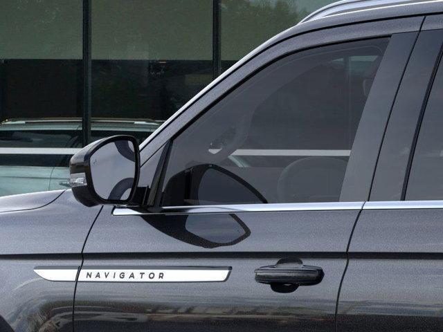 new 2025 Lincoln Navigator car, priced at $103,125