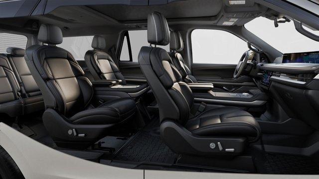new 2025 Lincoln Navigator car