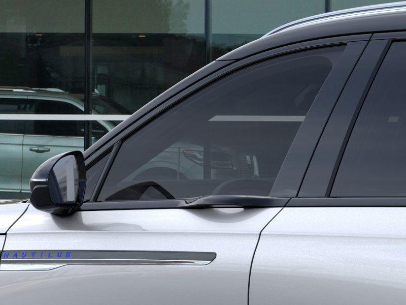new 2025 Lincoln Nautilus car
