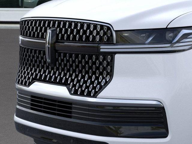new 2025 Lincoln Navigator car, priced at $104,335