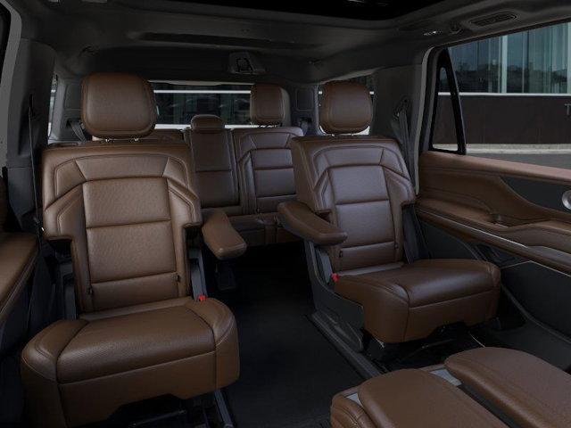 new 2025 Lincoln Navigator car, priced at $104,075