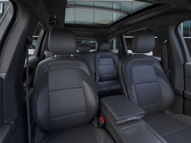 new 2025 Lincoln Nautilus car