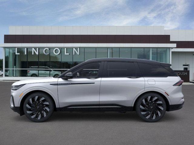 new 2025 Lincoln Nautilus car, priced at $65,705