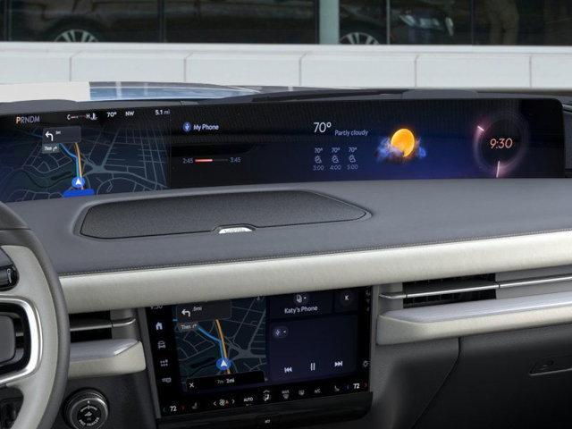 new 2025 Lincoln Navigator car, priced at $104,275