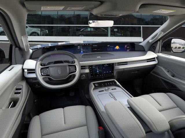 new 2025 Lincoln Navigator car, priced at $104,275