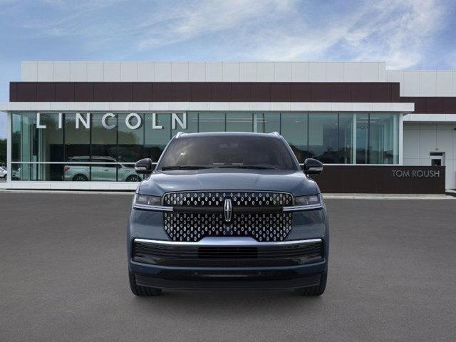 new 2025 Lincoln Navigator car, priced at $104,275
