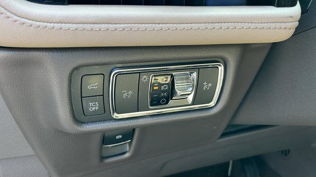 used 2022 Lincoln Nautilus car, priced at $30,406