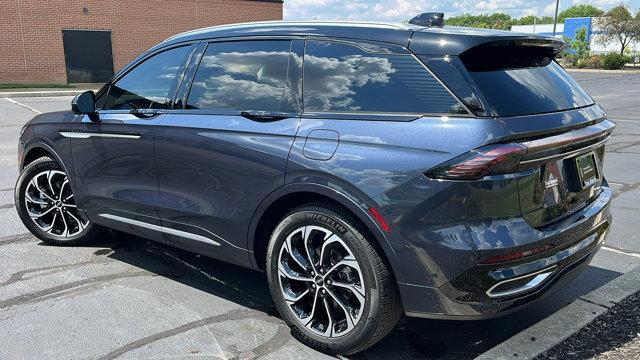 used 2024 Lincoln Nautilus car, priced at $53,927