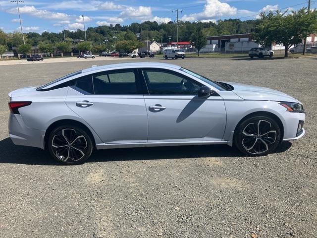 used 2023 Nissan Altima car, priced at $22,487