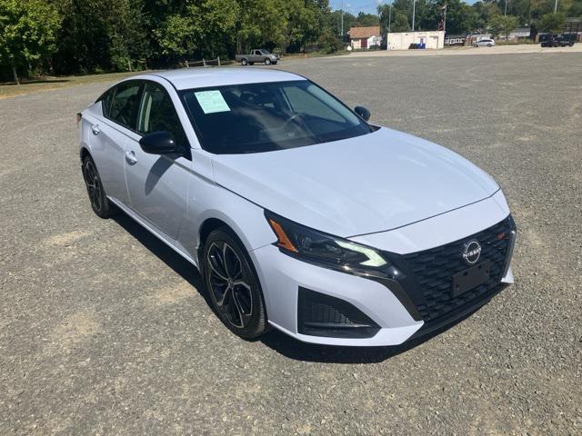 used 2023 Nissan Altima car, priced at $22,487