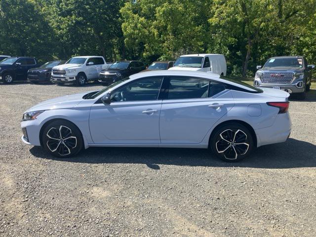used 2023 Nissan Altima car, priced at $22,487