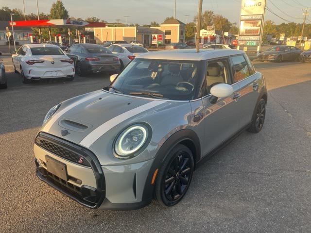 used 2022 MINI Hardtop car, priced at $22,333