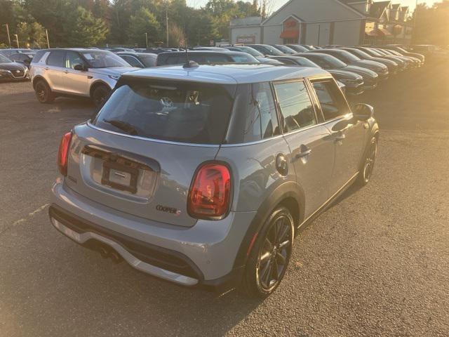 used 2022 MINI Hardtop car, priced at $22,333