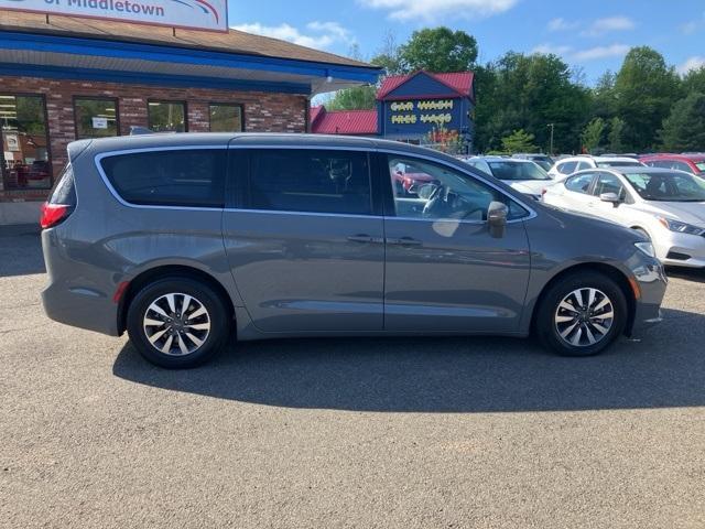 used 2022 Chrysler Pacifica Hybrid car, priced at $24,112