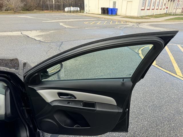 used 2016 Chevrolet Cruze Limited car, priced at $8,561