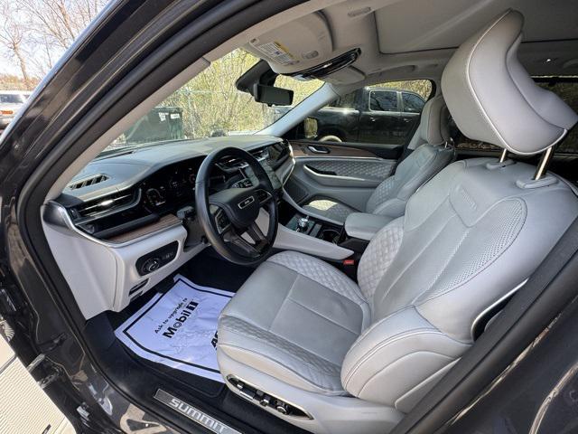 used 2022 Jeep Grand Cherokee car, priced at $40,199