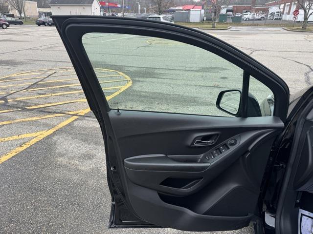 used 2022 Chevrolet Trax car, priced at $17,405